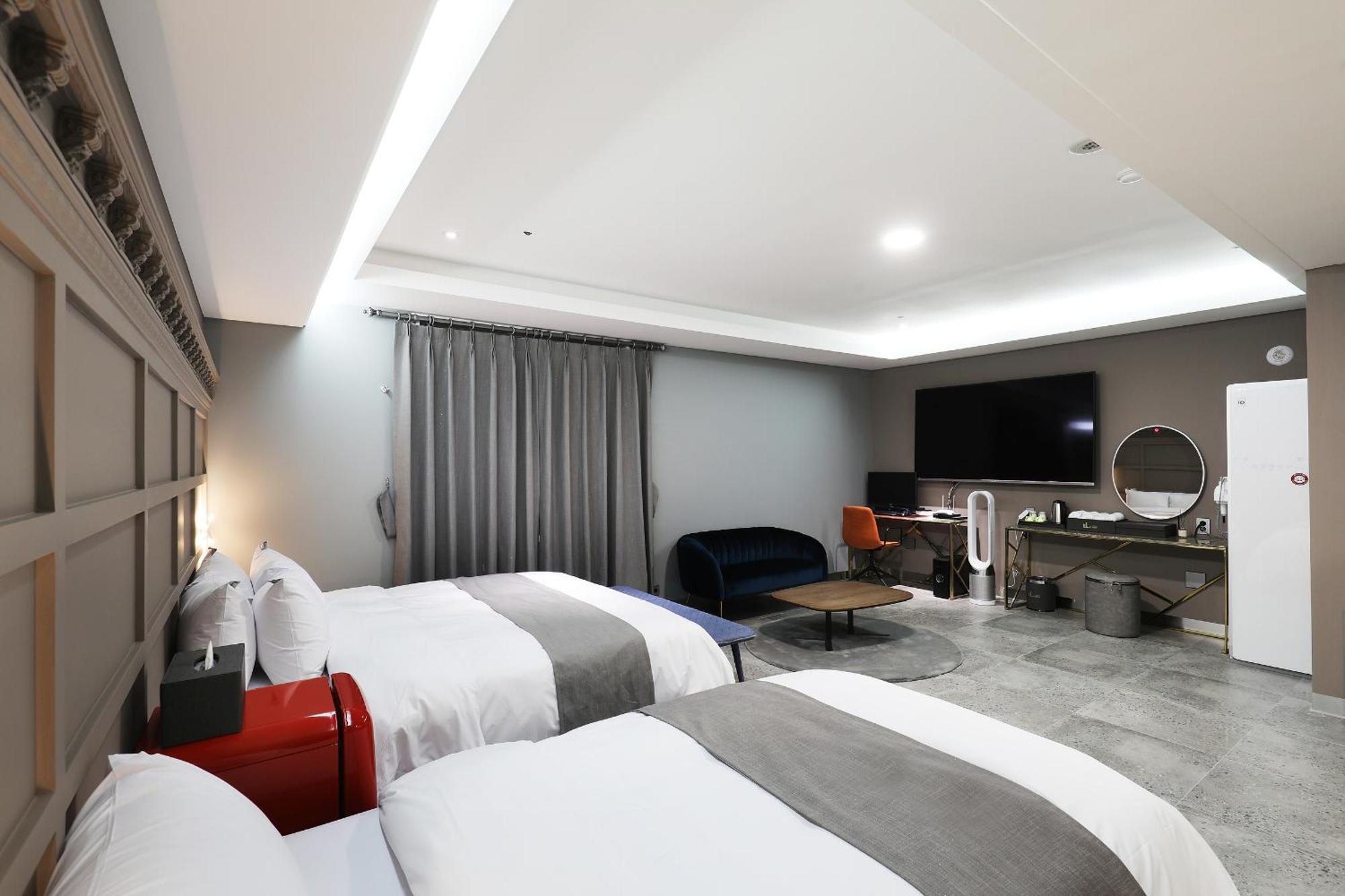 El Tower Hotel Gunsan Eksteriør bilde