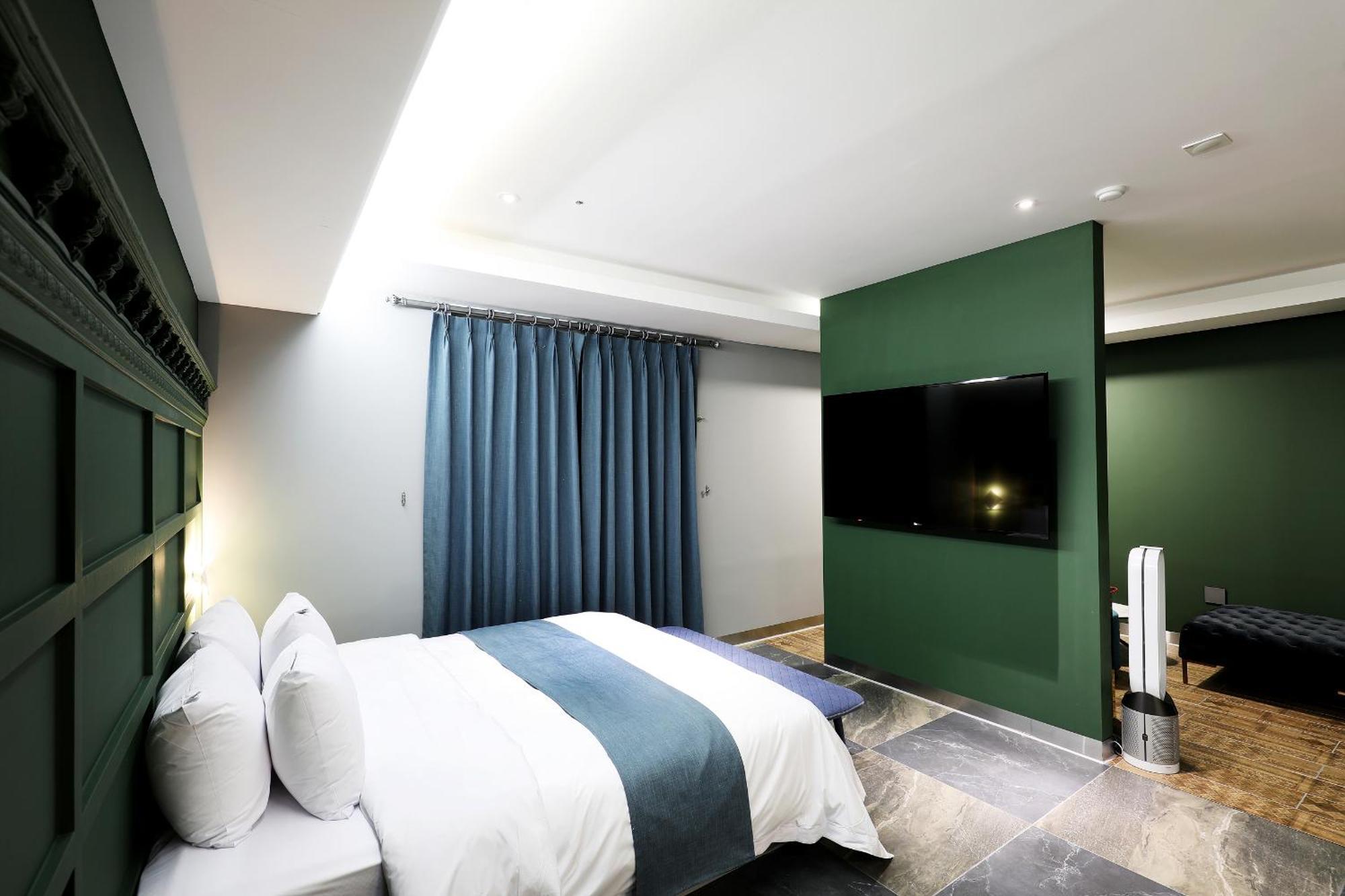 El Tower Hotel Gunsan Eksteriør bilde